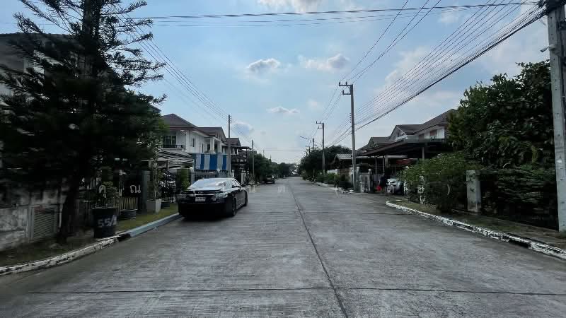 บ้านเดี่ยว 70.1 ตารางวา วิสต้าวิลล์ ลำลูกกา คลอง 3 แปลงริม, Pathum Thani, ชลมาร์คพิจรณา, Lat Sawai, Lam Luk Ka, Pathum Thani, 3 Bedrooms, 160 sqm, Single Detached House For Sale, by คุณ ฐานิต (เตย), 500211253 - DDproperty.com