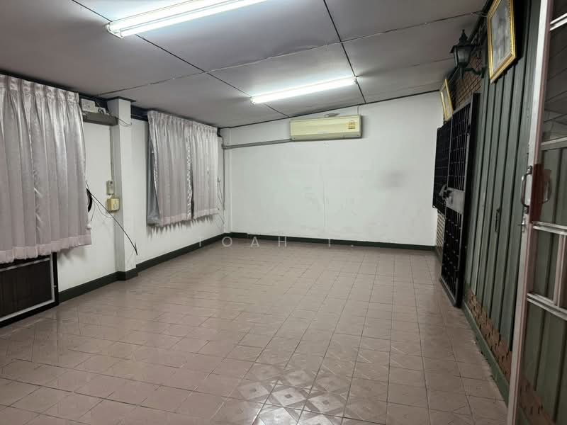 ให้เช่า - อาคารให้เช่า อารีย์ พญาไท : Buildings for rent in Ari, Phaya Thai, กรุงเทพ