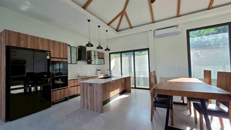 For Sale - New Modern Villa for Sale in the Heart of Ao Nang, Krabi, Krabi