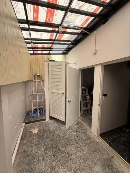 Regent 71 Place, Bangkok, Phra Kanong Nua, Watthana, Bangkok, 4 Bedrooms, 300 sqm, Townhouse For Rent, by Suchanya Piboonwiput, 500211268 - DDproperty.com