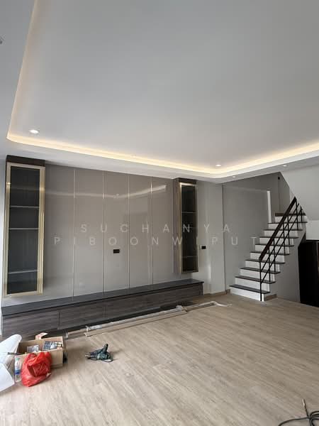 Regent 71 Place, Bangkok, Phra Kanong Nua, Watthana, Bangkok, 4 Bedrooms, 300 sqm, Townhouse For Rent, by Suchanya Piboonwiput, 500211268 - DDproperty.com