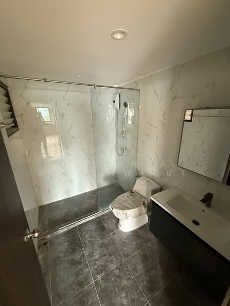 Regent 71 Place, Bangkok, Phra Kanong Nua, Watthana, Bangkok, 4 Bedrooms, 300 sqm, Townhouse For Rent, by Suchanya Piboonwiput, 500211268 - DDproperty.com