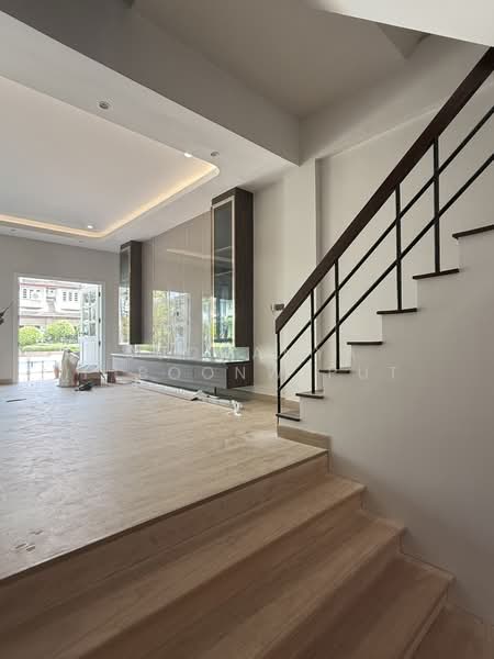 Regent 71 Place, Bangkok, Phra Kanong Nua, Watthana, Bangkok, 4 Bedrooms, 300 sqm, Townhouse For Rent, by Suchanya Piboonwiput, 500211268 - DDproperty.com