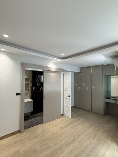 Regent 71 Place, Bangkok, Phra Kanong Nua, Watthana, Bangkok, 4 Bedrooms, 300 sqm, Townhouse For Rent, by Suchanya Piboonwiput, 500211268 - DDproperty.com