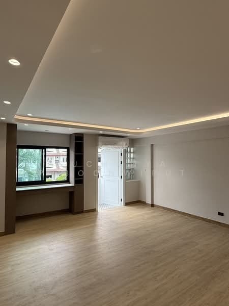 Regent 71 Place, Bangkok, Phra Kanong Nua, Watthana, Bangkok, 4 Bedrooms, 300 sqm, Townhouse For Rent, by Suchanya Piboonwiput, 500211268 - DDproperty.com