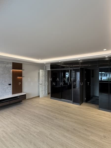 Regent 71 Place : รีเจนท์ 71 เพลส, กรุงเทพ, พระโขนงเหนือ, วัฒนา, กรุงเทพ, 300 ตร.ม., ทาวน์เฮ้าส์ ให้เช่า, โดย Suchanya Piboonwiput, 500211268 - DDproperty.com