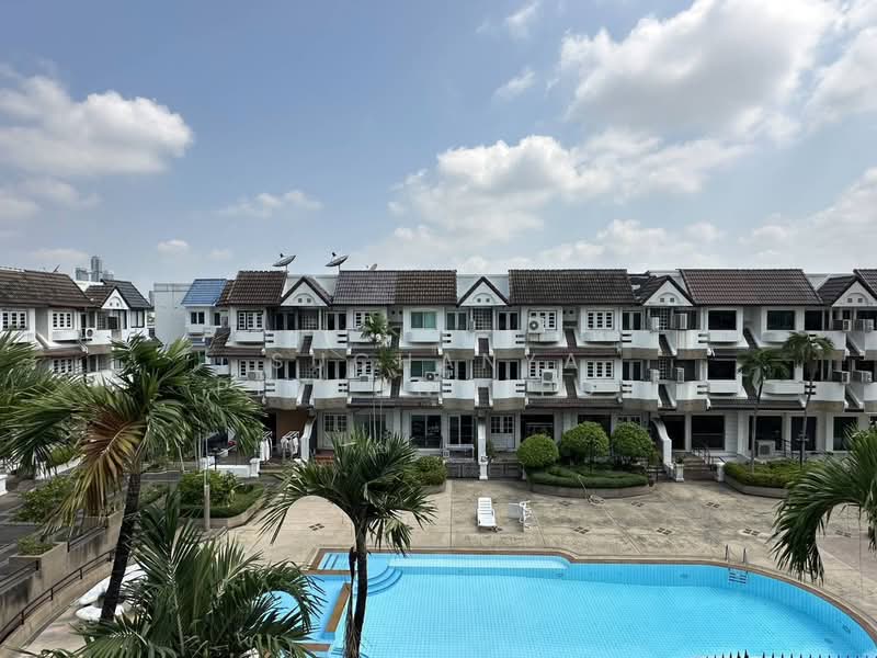 Regent 71 Place, Bangkok, Phra Kanong Nua, Watthana, Bangkok, 4 Bedrooms, 300 sqm, Townhouse For Rent, by Suchanya Piboonwiput, 500211268 - DDproperty.com