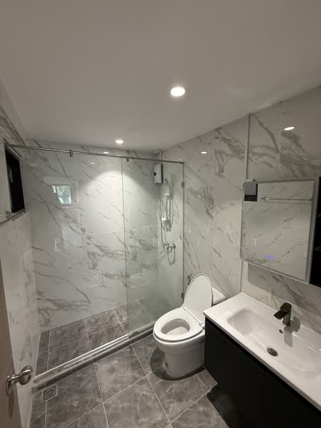 Regent 71 Place, Bangkok, Phra Kanong Nua, Watthana, Bangkok, 4 Bedrooms, 300 sqm, Townhouse For Rent, by Suchanya Piboonwiput, 500211268 - DDproperty.com