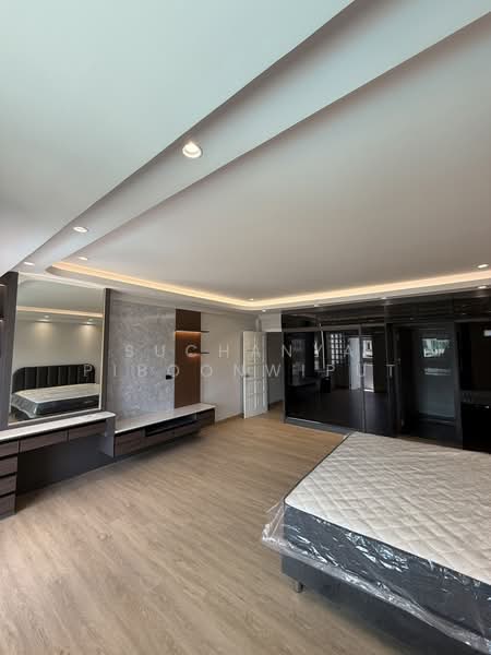 Regent 71 Place, Bangkok, Phra Kanong Nua, Watthana, Bangkok, 4 Bedrooms, 300 sqm, Townhouse For Rent, by Suchanya Piboonwiput, 500211268 - DDproperty.com