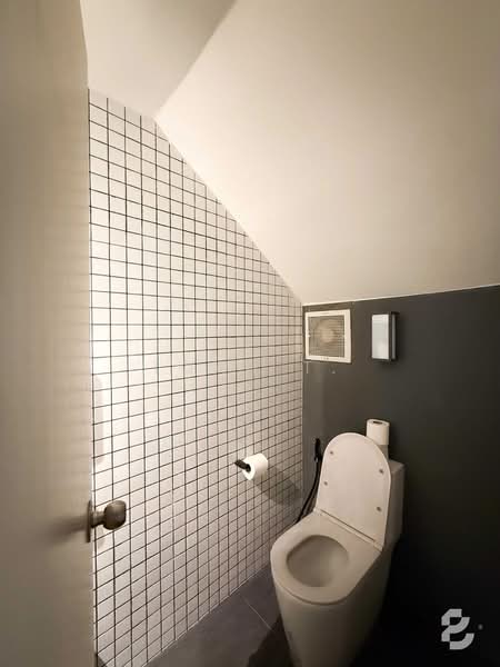 พื้นที่ให้เช่า พร้อมพงษ์ สุขุมวิท : Space for rent in Phrom Phong, Sukhumvit, Bangkok, Khlongtoei Nua, Watthana, Bangkok, , 60 sqm, Retail Space For Rent, by TOAH T., 500211285 - DDproperty.com