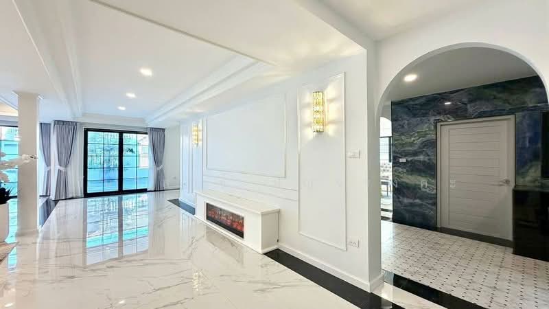 WPDD-112 บ้านเดี่ยว ลาดพร้าว 71 The Luxury of Grand Space เนื้อที่ 82 ตร.วา, Bangkok, Lat Phrao, Lat Phrao, Bangkok, 5 Bedrooms, 300 sqm, Single Detached House For Sale, by วันวิสาข์ ปัญจรงคะ, 500211290 - DDproperty.com