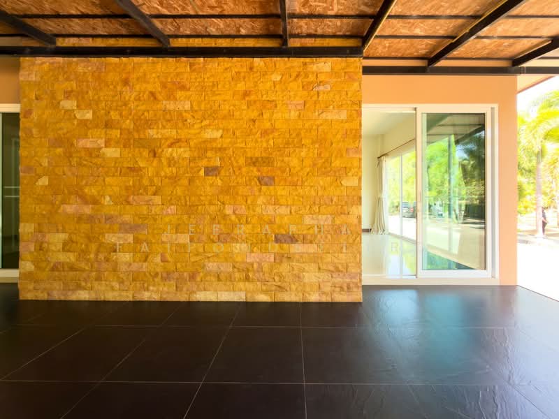 Single Detached House for Sale in Krabi, กระบี่, อ่าวนาง, เมืองกระบี่, กระบี่, 200 ตร.ม., บ้านเดี่ยว ขาย, โดย JEERAPHAN FAIPONDEELERD, 500211336 - DDproperty.com