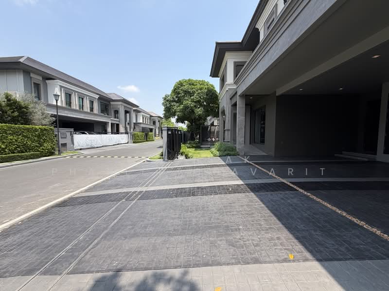 Grand Bangkok Boulevard Krungthepkritha : แกรนด์ บางกอก บูเลอวาร์ด กรุงเทพกรีฑา, กรุงเทพ, ถนน ศรีนครินทร์-ร่มเกล้า, คลองสามประเวศ, ลาดกระบัง, กรุงเทพ, 447 ตร.ม., บ้านเดี่ยว ขาย, โดย Kittisak Phanlertchavarit, 500211337 - DDproperty.com