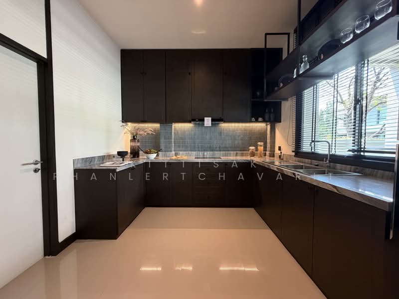 Grand Bangkok Boulevard Krungthepkritha : แกรนด์ บางกอก บูเลอวาร์ด กรุงเทพกรีฑา, กรุงเทพ, ถนน ศรีนครินทร์-ร่มเกล้า, คลองสามประเวศ, ลาดกระบัง, กรุงเทพ, 447 ตร.ม., บ้านเดี่ยว ขาย, โดย Kittisak Phanlertchavarit, 500211337 - DDproperty.com