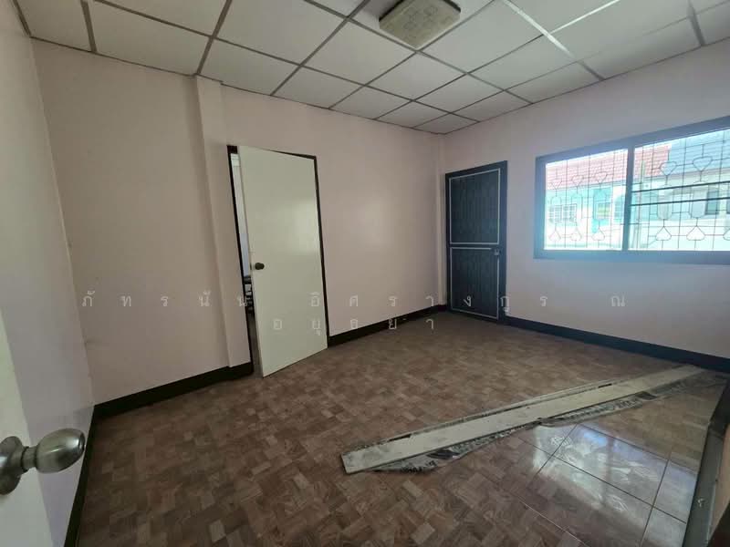 บ้านศรีประจักษ์วิลล่า 5 บางบัวทอง ถนนบางกรวย-ไทรน้อย ตำบลบางบัวทอง อำเภอบางบัวทอง จังหวัดนนทบุรี, Nonthaburi, บางกรวย ไทรน้อย, Bang Bua Thong, Bang Bua Thong, Nonthaburi, 3 Bedrooms, 84 sqm, Townhouse For Sale, by ภัทรนัน อิศรางกูร ณ อยุธยา, 500211340 - DDproperty.com