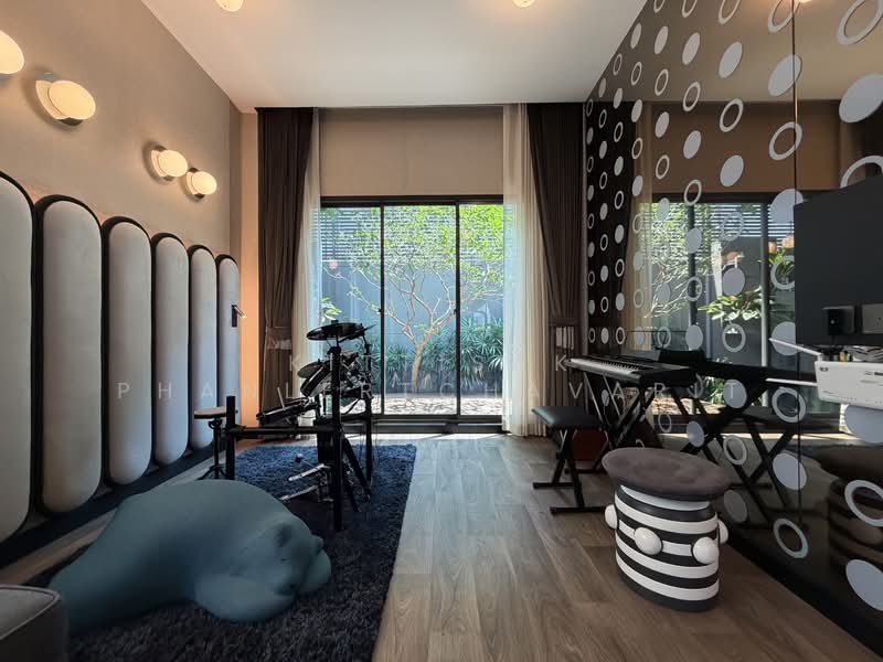 Grand Bangkok Boulevard Krungthepkritha, Bangkok, Srinakarin-Romklao Road, Khlong Sam Prawet, Lat Krabang, Bangkok, 5 Bedrooms, 521 sqm, Single Detached House For Sale, by Kittisak Phanlertchavarit, 500211341 - DDproperty.com