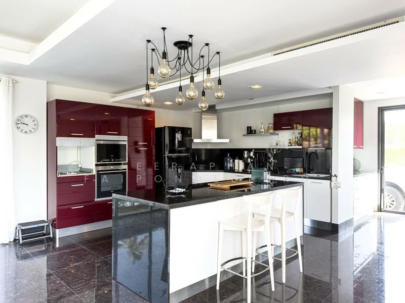 ขายวิลล่าหรูพร้อมสระว่ายน้ำ ใกล้ชายหาด จังหวัดกระบี่, กระบี่, 81130, อ่าวนาง, เมืองกระบี่, กระบี่, 330 ตร.ม., วิลล่า ขาย, โดย JEERAPHAN FAIPONDEELERD, 500211344 - DDproperty.com