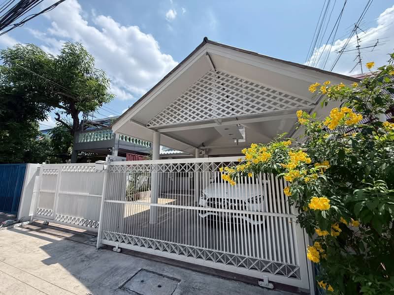 หมู่บ้านสหกรณ์การบินไทย แจ้งวัฒนะ-ปากเกร็ด ซอยแจ้งวัฒนะ-ปากเกร็ด43 ถนนแจ้งวัฒนะ ถนนบางก, นนทบุรี, แจ้งวัฒนะ-ปากเกร็ด, คลองเกลือ, ปากเกร็ด, นนทบุรี, 144 ตร.ม., บ้านแฝด ขาย, โดย ภัทรนัน อิศรางกูร ณ อยุธยา, 500211364 - DDproperty.com