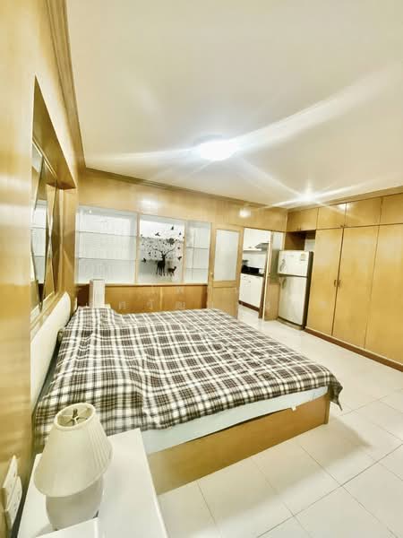 Rin House Condo, Bangkok, Soi Sukhumvit 39, Khlong Tan Nua, Watthana, Bangkok, 1 Bedroom, 50 sqm, Condo For Rent, by ไพลิน เลิศวัฒนมงคล, 500211368 - DDproperty.com