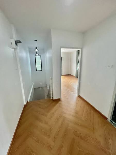 K.C. Ramintra 8, Bangkok, Hathairat Road, Sam Wa Tawan Tok, Khlong Sam Wa, Bangkok, 4 Bedrooms, 100 sqm, Townhouse For Sale, by สรภพ ยอดไชย (สีฝุ่น), 500211370 - DDproperty.com