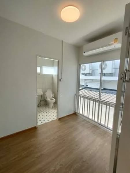 ไม่พบโครงการ, Bangkok, สุทธิสารวินิจฉัย, Samsen Nok, Huai Khwang, Bangkok, 4 Bedrooms, 21 sqm, Single Detached House For Rent, by Narong Chutianankasem, 500211382 - DDproperty.com