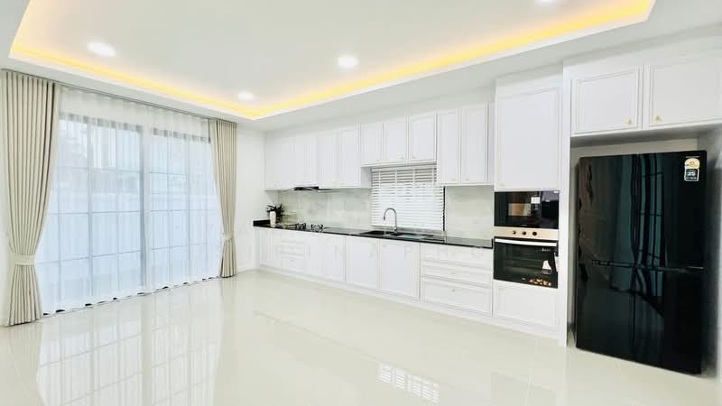 Pool Villa, Chon Buri (Pattaya), Nong Pru, Bang Lamung (Pattaya), Chon Buri (Pattaya), 3 Bedrooms, 380 sqm, Single Detached House For Sale, by Yaowaluck Sirinapho, 500211404 - DDproperty.com