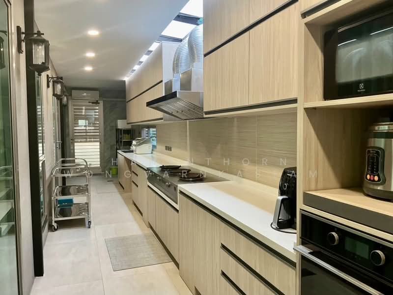 Perfect Masterpiece Sukhumvit 77 : เพอร์เฟค มาสเตอร์พีซ สุขุมวิท 77, สมุทรปราการ, ซอย หมู่บ้านเพอร์เฟคเพลส สุขุมวิท 77, ราชาเทวะ, บางพลี, สมุทรปราการ, 650 ตร.ม., บ้านเดี่ยว ให้เช่า, โดย Thananthorn Wongvarnkaseam, 500211416 - DDproperty.com