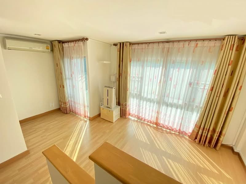 Lumpini Town Ville Srinakarin – Bearing : ลุมพินี ทาวน์ วิลล์ ศรีนครินทร์ – แบริ่ง, สมุทรปราการ, ซอยศรีด่าน 18 ถนนศรีนครินทร์, สำโรงเหนือ, เมืองสมุทรปราการ, สมุทรปราการ, 150 ตร.ม., ทาวน์เฮ้าส์ ให้เช่า, โดย Thiti Boonchurn, 500211422 - DDproperty.com