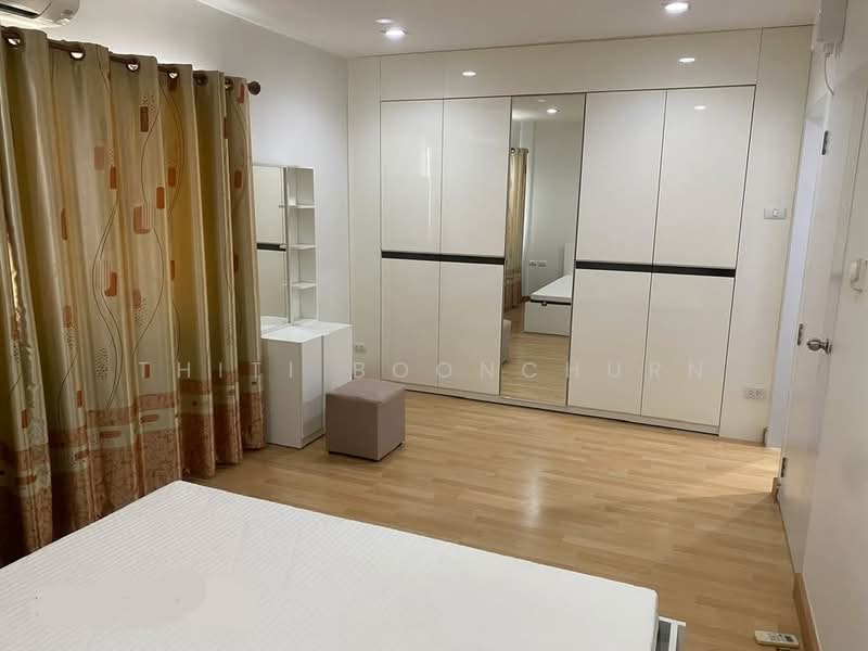 Lumpini Town Ville Srinakarin – Bearing : ลุมพินี ทาวน์ วิลล์ ศรีนครินทร์ – แบริ่ง, สมุทรปราการ, ซอยศรีด่าน 18 ถนนศรีนครินทร์, สำโรงเหนือ, เมืองสมุทรปราการ, สมุทรปราการ, 150 ตร.ม., ทาวน์เฮ้าส์ ให้เช่า, โดย Thiti Boonchurn, 500211422 - DDproperty.com