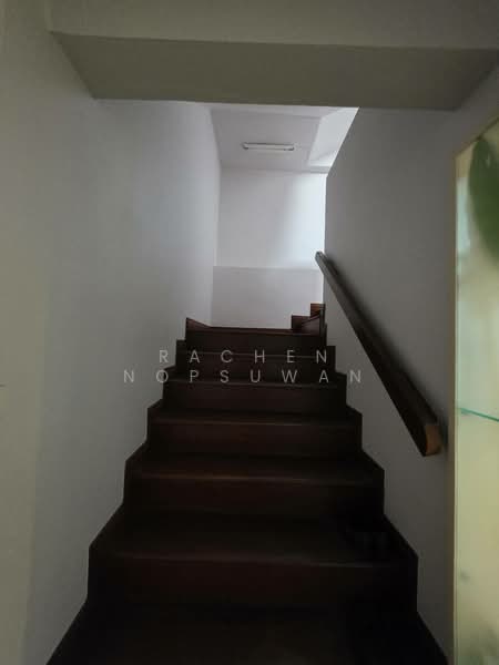 For Sale - Four-story house with rooftop for sale, suitable for a restaurant, near Gate 108 of Prince of Songkl, Songkhla
