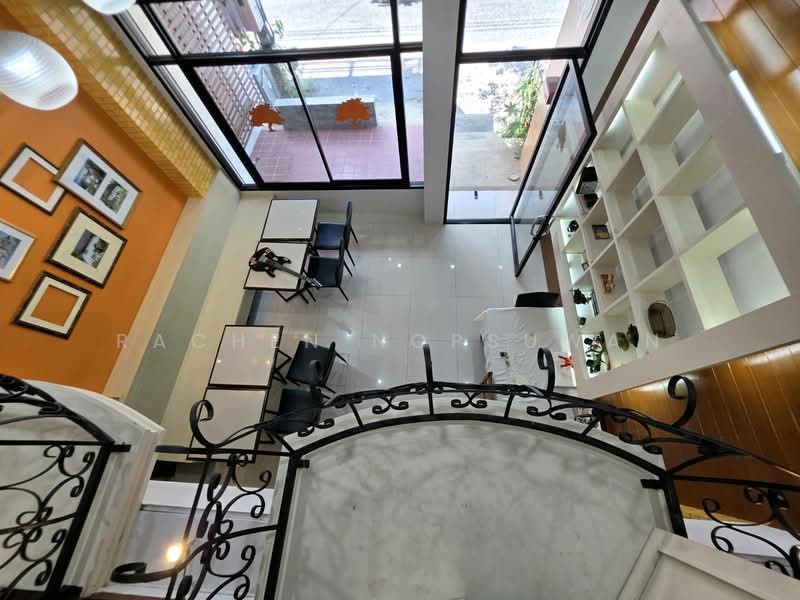 For Sale - Four-story house with rooftop for sale, suitable for a restaurant, near Gate 108 of Prince of Songkl, Songkhla