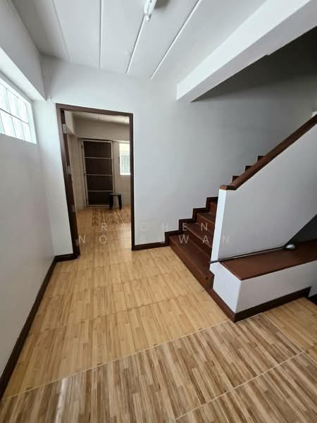 For Sale - Four-story house with rooftop for sale, suitable for a restaurant, near Gate 108 of Prince of Songkl, Songkhla