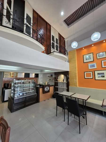 For Sale - Four-story house with rooftop for sale, suitable for a restaurant, near Gate 108 of Prince of Songkl, Songkhla