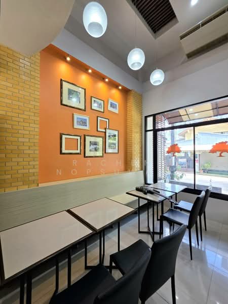 For Sale - Four-story house with rooftop for sale, suitable for a restaurant, near Gate 108 of Prince of Songkl, Songkhla