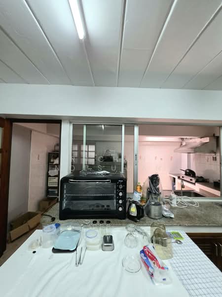 For Rent: 4-story house with rooftop, suitable for a restaurant, near Gate 108, Prince of Songkla, Songkhla, Kho Hong, Hat Yai, Songkhla, 5 Bedrooms, 80 sqm, Townhouse For Rent, by Rachen Nopsuwan, 500211432 - DDproperty.com