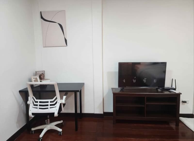 For Rent - จดบริษัทได้ ทำเล MRT ห้วยขวาง ซ.ประชาราษฎร์บำเพ็ญ 17 ให้เช่าบ้านเดี่ยว 6 นอน บ้านสวย เฟอร์ครบ, Bangkok