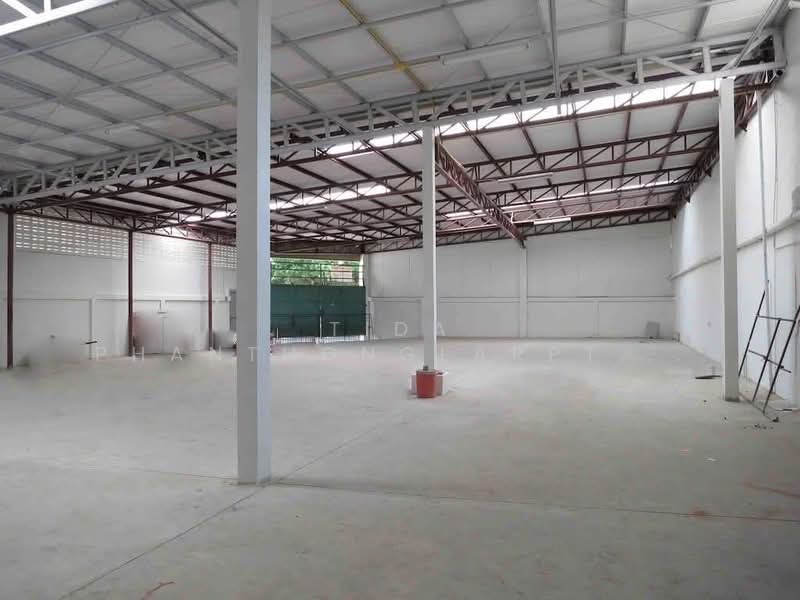 ให้เช่า ออฟฟิศ โกดัง พร้อม บ้านพัก ลาดพร้าว ติดถนนเมน เข้าออกสะดวก ใกล้ทางด่วน ใกล้รถไฟฟ้า, กรุงเทพ, คลองเจ้าคุณสิงห์, วังทองหลาง, กรุงเทพ, 1,270 ตร.ม., โกดัง-โรงงาน ให้เช่า, โดย Tida phanthonglarptawee, 500211456 - DDproperty.com