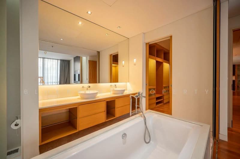 Domus 18, Bangkok, Soi Sukhumvit 18, Khlong Toei, Khlong Toei, Bangkok, 3 Bedrooms, 167 sqm, Condo For Rent, by Blueprint.Property, 500211488 - DDproperty.com