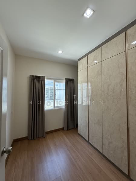 Golden Town Sathorn, Bangkok, Kanlapaphruek Road, Bangkhuntien, Chom Thong, Bangkok, 4 Bedrooms, 120 sqm, Townhouse For Rent, by Thiti Boonchurn, 500211510 - DDproperty.com
