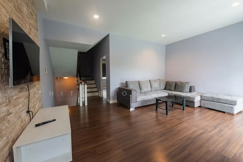 Town Avenue Srinagarindra, Bangkok, Soi On Nut 68, Suan Luang, Suan Luang, Bangkok, 3 Bedrooms, 200 sqm, Townhouse For Rent, by Thiti Boonchurn, 500211519 - DDproperty.com