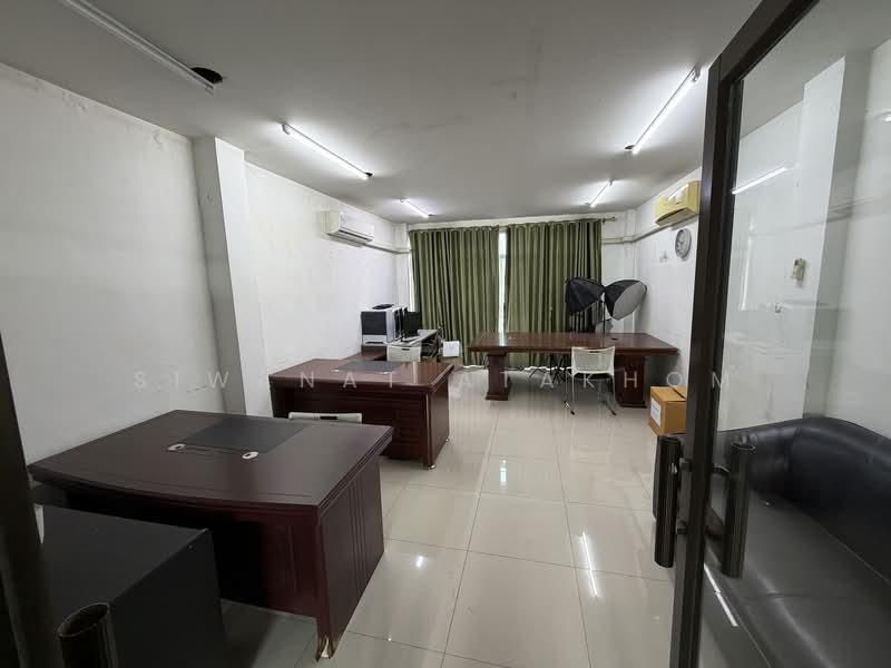 Commercial building at Chaeng Watthana14, Bangkok, แจ้งวัฒนะ, Thung Song Hong, Lak Si, Bangkok, , 341 sqm, Shophouse For Rent, by Siwanat Atakhom, 500211524 - DDproperty.com