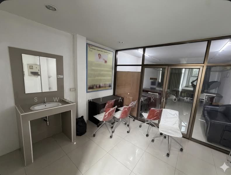 Commercial building at Chaeng Watthana14, Bangkok, แจ้งวัฒนะ, Thung Song Hong, Lak Si, Bangkok, , 341 sqm, Shophouse For Rent, by Siwanat Atakhom, 500211524 - DDproperty.com