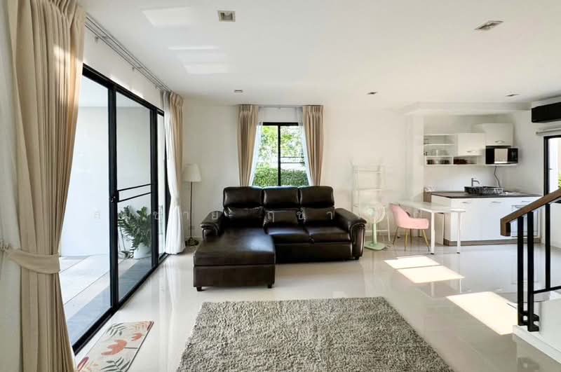 Q Prime Sukhumvit 77, Bangkok, Soi On Nut 46, Suan Luang, Suan Luang, Bangkok, 3 Bedrooms, 180 sqm, Townhouse For Rent, by Somchai Ruechajirakit, 500211560 - DDproperty.com