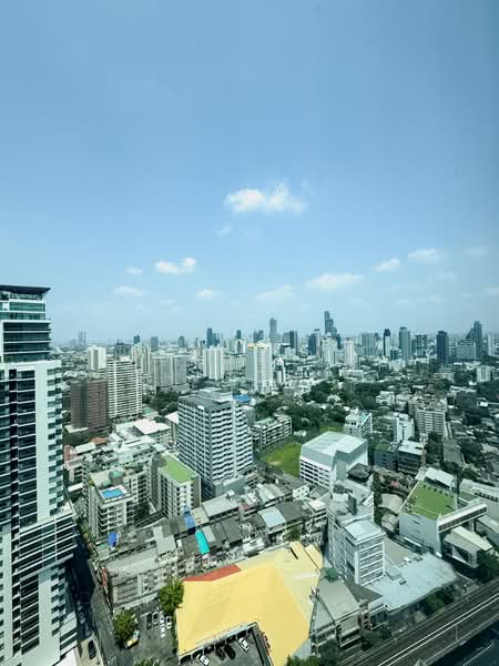 The Estelle Phrom Phong, Bangkok, 131 Soi Sukhumvit 26, Khong Tan, Khlong Toei, Bangkok, 4 Bedrooms, 230 sqm, Condo For Rent, by Rungtiwa Chinchai, 500211580 - DDproperty.com