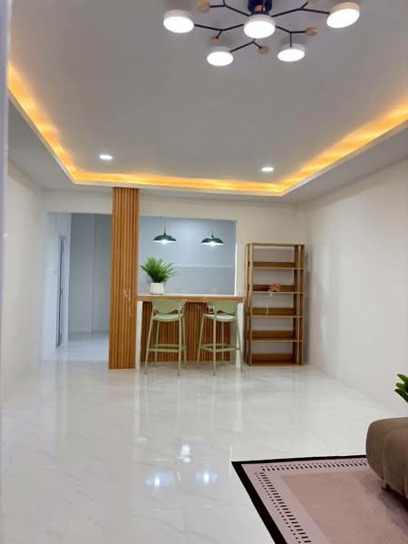 For Sale - ทาวน์เฮ้าส์ ชั้นเดียว หน้ากว้าง 8 เมตร รีโนเวทใหม่ รามอินทรา 17 ใกล้รถไฟฟ้าสถานีลาดปลาเค้า, Bangkok