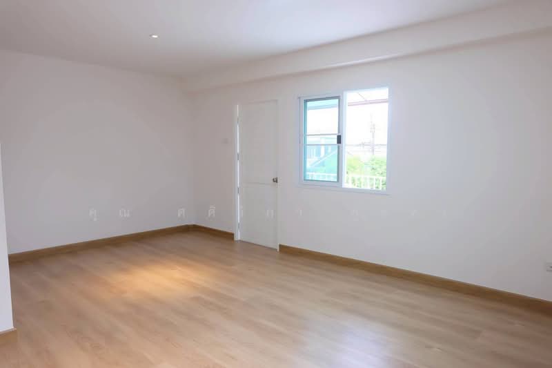 Pinjaruen3 Donmuang, Bangkok, Si Khan, Don Mueang, Bangkok, 2 Bedrooms, 140 sqm, Semi-Detached House (Twin House) For Sale, by คุณ ศศิวิภา พูลทา, 500211615 - DDproperty.com