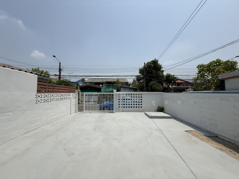 Pinjaruen3 Donmuang, Bangkok, Si Khan, Don Mueang, Bangkok, 2 Bedrooms, 140 sqm, Semi-Detached House (Twin House) For Sale, by คุณ ศศิวิภา พูลทา, 500211615 - DDproperty.com