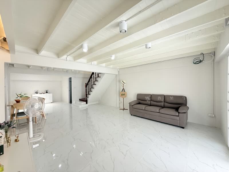 Pinjaruen3 Donmuang, Bangkok, Si Khan, Don Mueang, Bangkok, 2 Bedrooms, 140 sqm, Semi-Detached House (Twin House) For Sale, by คุณ ศศิวิภา พูลทา, 500211615 - DDproperty.com