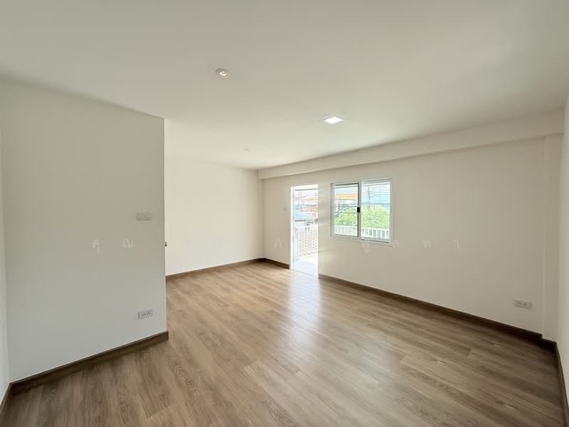 Pinjaruen3 Donmuang, Bangkok, Si Khan, Don Mueang, Bangkok, 2 Bedrooms, 140 sqm, Semi-Detached House (Twin House) For Sale, by คุณ ศศิวิภา พูลทา, 500211615 - DDproperty.com