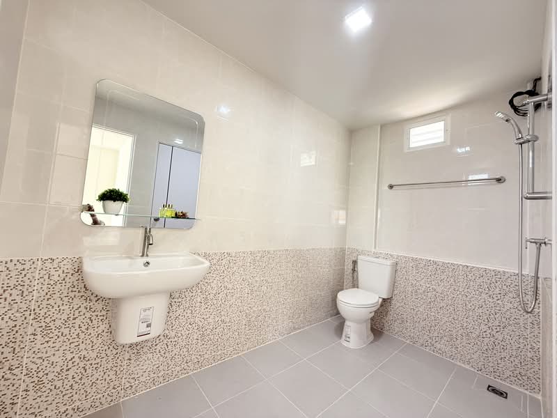 Pinjaruen3 Donmuang, Bangkok, Si Khan, Don Mueang, Bangkok, 2 Bedrooms, 140 sqm, Semi-Detached House (Twin House) For Sale, by คุณ ศศิวิภา พูลทา, 500211615 - DDproperty.com